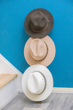 Load image into Gallery viewer, Hat Lean
